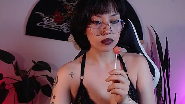 Ellyuwuw online show from 03.03.26