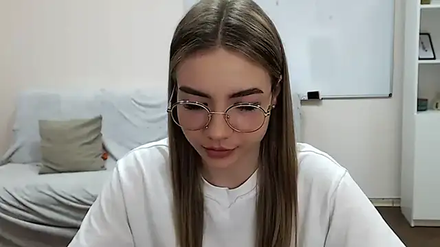 Snapshot of aSingleOne chatting on 10.28.25 aSingleOne online show from 10.28.25