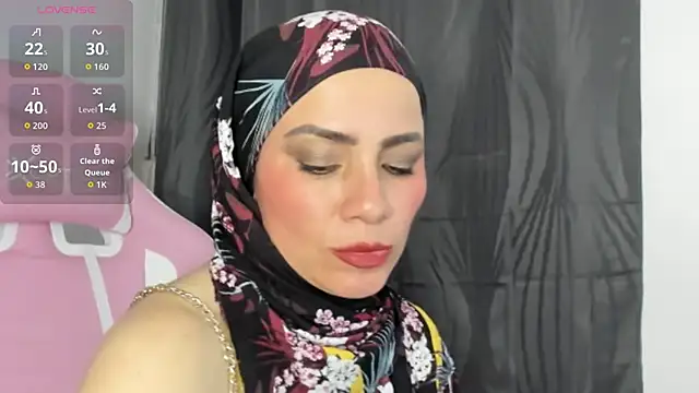 Snapshot of dalila_kemur chatting on 09.10.25 dalila kemur online show from 09.10.25