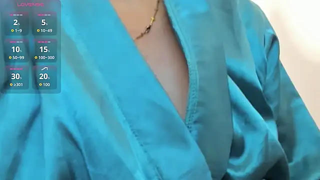 Snapshot of dalila_kemur chatting on 09.29.25 dalila kemur online show from 09.29.25