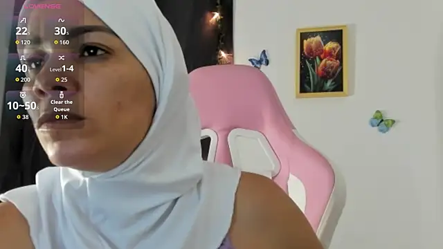 Snapshot of dalila_kemur chatting on 09.30.25 dalila kemur online show from 09.30.25