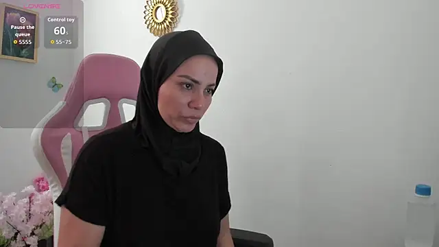 Snapshot of dalila_kemur chatting on 11.02.25 dalila kemur online show from 11.02.25