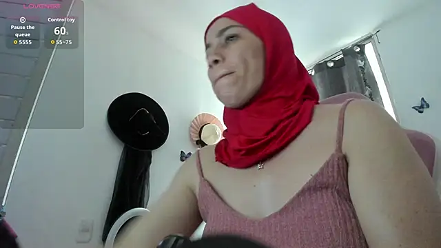 Snapshot of dalila_kemur chatting on 12.01.25 dalila kemur online show from 12.01.25