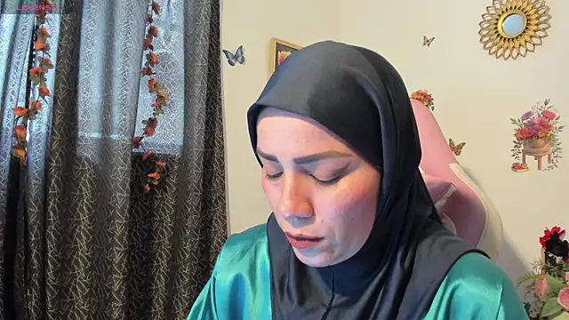 Snapshot of dalila_kemur chatting on 02.25.26 dalila kemur online show from 02.25.26