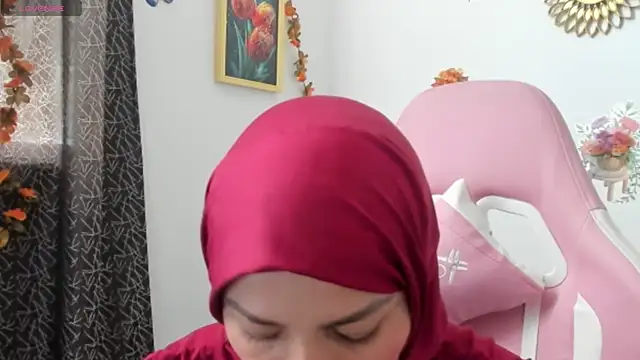 Snapshot of dalila_kemur chatting on 05.23.26 dalila kemur online show from 05.23.26