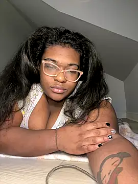 Snapshot of bunbun420247 chatting on 12.23.25 bunbun420247 online show from 12.23.25