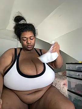 Snapshot of bunbun420247 chatting on 01.13.26 bunbun420247 online show from 01.13.26