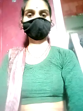 Snapshot of Nishaa_ji chatting on 09.09.25 Nishaa ji online show from 09.09.25