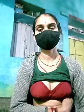 Snapshot of Nishaa_ji chatting on 10.31.25 Nishaa ji online show from 10.31.25