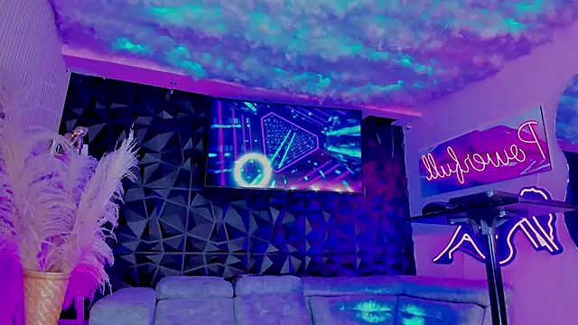 Naomy Alvaradoo online show from 10.21.25