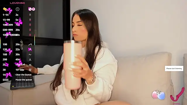 Lauuuuuuuu  online show from 04.02.26