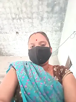 Snapshot of suhani_sharmj chatting on 11.22.25 suhani sharmj online show from 11.22.25