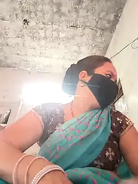 Snapshot of suhani_sharmj chatting on 11.28.25 suhani sharmj online show from 11.28.25