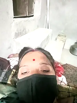 Snapshot of suhani_sharmj chatting on 11.29.25 suhani sharmj online show from 11.29.25