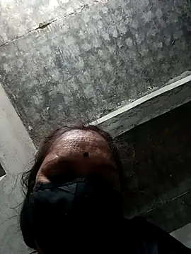 Snapshot of suhani_sharmj chatting on 12.05.25 suhani sharmj online show from 12.05.25