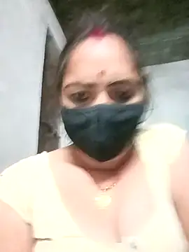 Snapshot of suhani_sharmj chatting on 12.22.25 suhani sharmj online show from 12.22.25