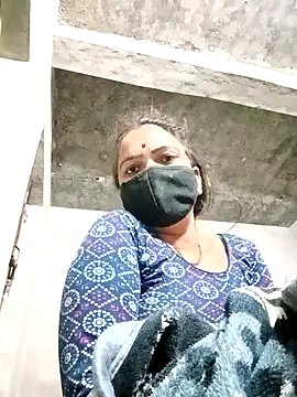 Snapshot of suhani_sharmj chatting on 01.12.26 suhani sharmj online show from 01.12.26