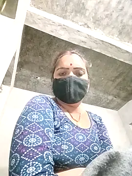 Snapshot of suhani_sharmj chatting on 01.14.26 suhani sharmj online show from 01.14.26