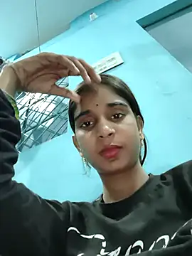 Snapshot of Hot-Soniya2 chatting on 11.08.25 Hot-Soniya2 online show from 11.08.25