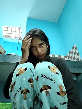 Snapshot of Hot-Soniya2 chatting on 11.15.25 Hot-Soniya2 online show from 11.15.25