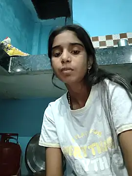 Snapshot of Hot-Soniya2 chatting on 11.17.25 Hot-Soniya2 online show from 11.17.25