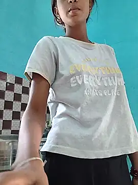 Snapshot of Hot-Soniya2 chatting on 11.23.25 Hot-Soniya2 online show from 11.23.25