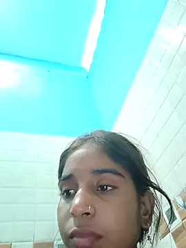 Snapshot of Hot-Soniya2 chatting on 11.25.25 Hot-Soniya2 online show from 11.25.25