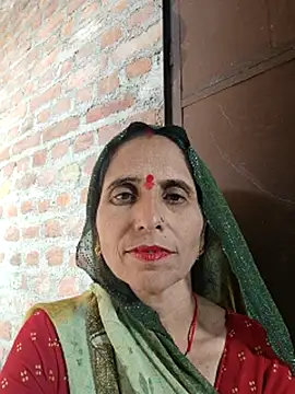 Snapshot of Hot_liya54 chatting on 10.04.25 Hot liya54 online show from 10.04.25