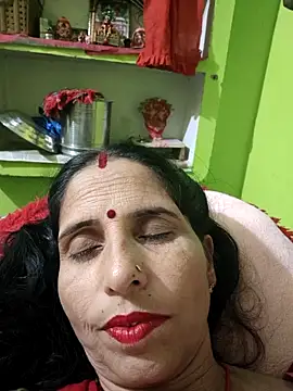 Snapshot of Hot_liya54 chatting on 10.04.25 Hot liya54 online show from 10.04.25