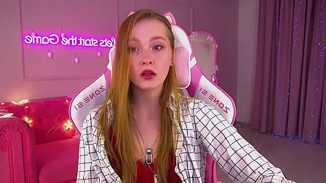 Snapshot of AgataFoxley chatting on 12.01.25 AgataFoxley online show from 12.01.25