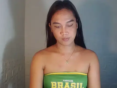 Snapshot of LatinaEmpress chatting on 02.06.26 LatinaEmpress online show from 02.06.26