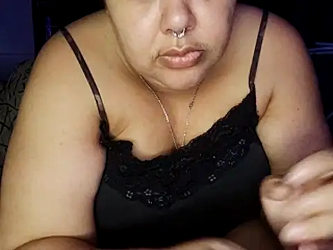 Snapshot of xlatinastar chatting on 02.15.26 xlatinastar online show from 02.15.26