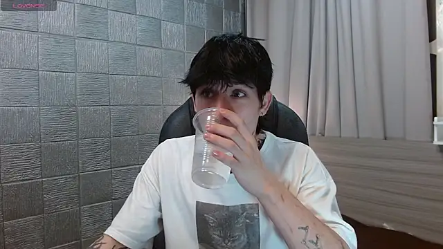 Iantwink18 online show from 01.06.26