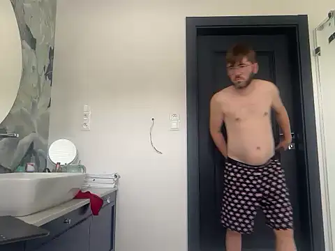 Snapshot of Patryk3434 chatting on 09.24.25 Patryk3434 online show from 09.24.25