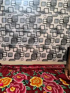 Snapshot of Family02 chatting on 11.13.25 Family02 online show from 11.13.25