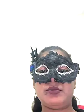 Snapshot of Family02 chatting on 12.03.25 Family02 online show from 12.03.25