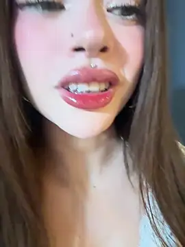 Bunnyylovee online show from 04.16.26