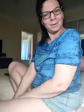 aussiepeaches online show from 02.13.25