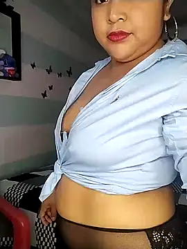 Snapshot of Angelly_ricura chatting on 10.29.25 Angelly ricura online show from 10.29.25