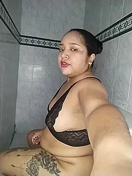 Snapshot of Angelly_ricura chatting on 11.28.25 Angelly ricura online show from 11.28.25