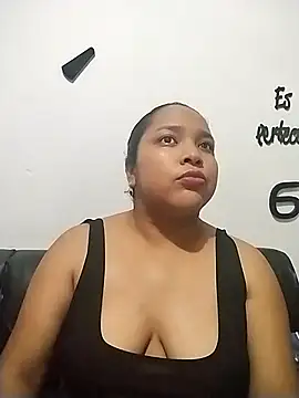 Snapshot of Angelly_ricura chatting on 12.02.25 Angelly ricura online show from 12.02.25