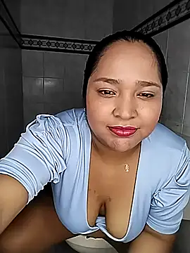 Snapshot of Angelly_ricura chatting on 12.04.25 Angelly ricura online show from 12.04.25