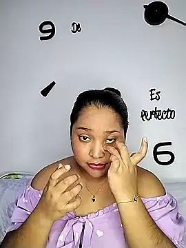 Snapshot of Angelly_ricura chatting on 12.05.25 Angelly ricura online show from 12.05.25