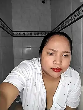 Angelly ricura online show from 12.18.25