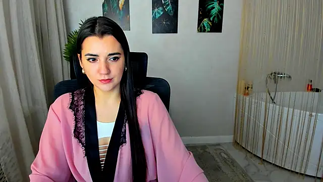 Snapshot of mintydaze chatting on 11.23.25 mintydaze online show from 11.23.25