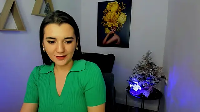 Snapshot of mintydaze chatting on 12.01.25 mintydaze online show from 12.01.25