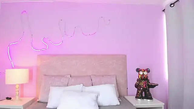 EmaRae1499 online show from 11.10.25