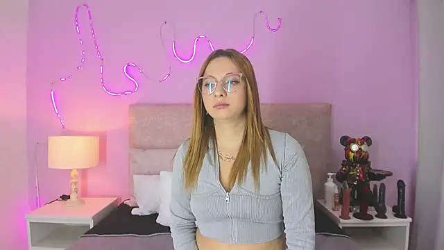 EmaRae1499 online show from 11.27.25