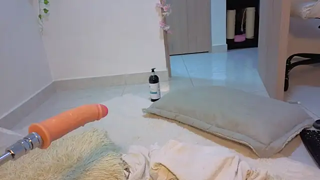 Snapshot of 0ne_0f_0ne chatting on 11.18.25 0ne 0f 0ne online show from 11.18.25