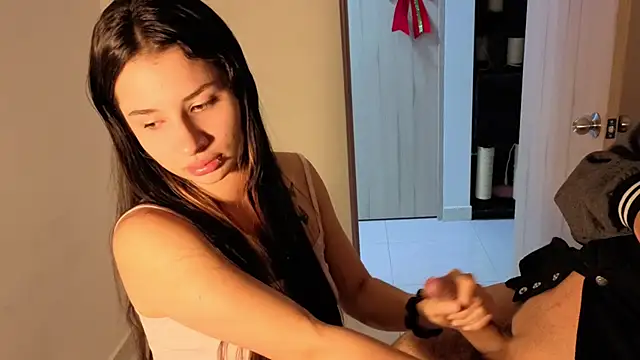 Snapshot of 0ne_0f_0ne chatting on 11.26.25 0ne 0f 0ne online show from 11.26.25